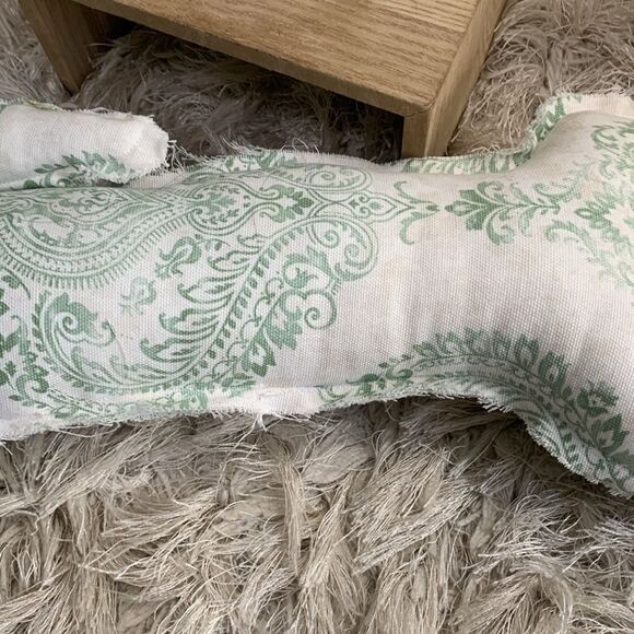 Handmade Cottage-core Country Distressed Edge Style Rabbit Throw Accent Pillow - Picture 4 of 16